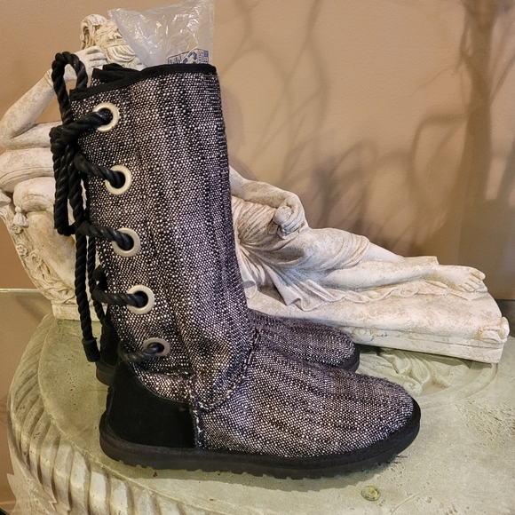 Ugg Canvas Woven Lace Up Boots 2822 - Picture 2 of 14